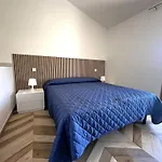 Comfy With Pool Access 비비오네