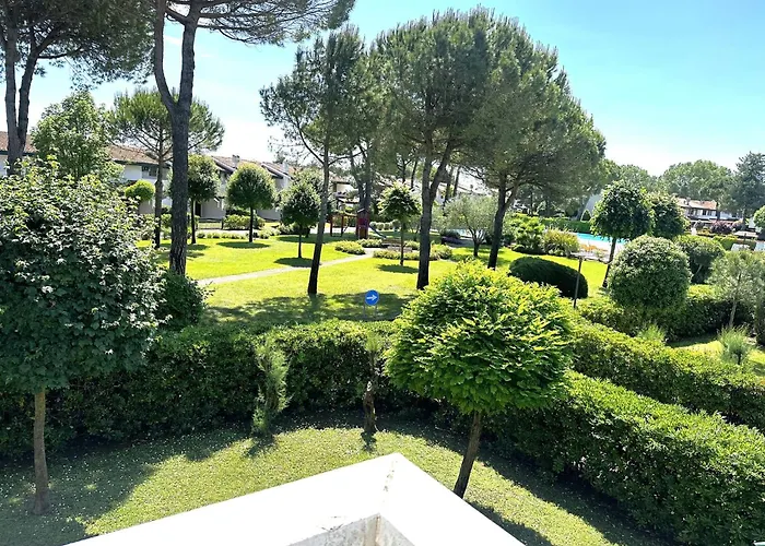 Comfy With Pool Access Villa Bibione