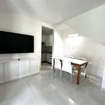 Villa Comfy With Pool Access