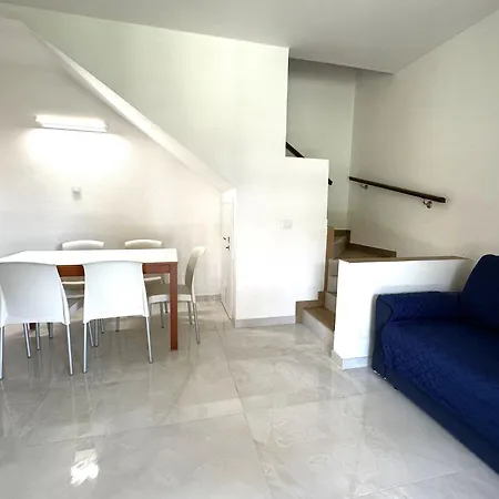 빌라 Comfy With Pool Access