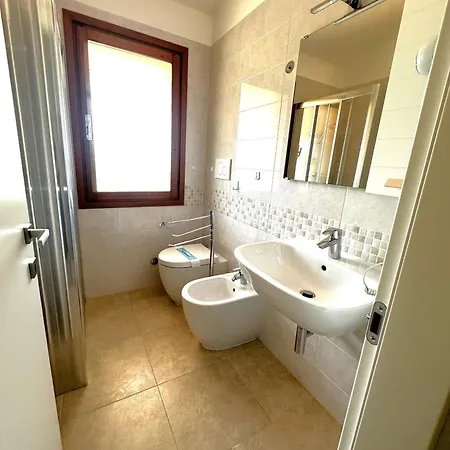 Comfy With Pool Access *