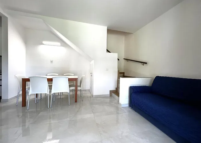 Villa Comfy With Pool Access *