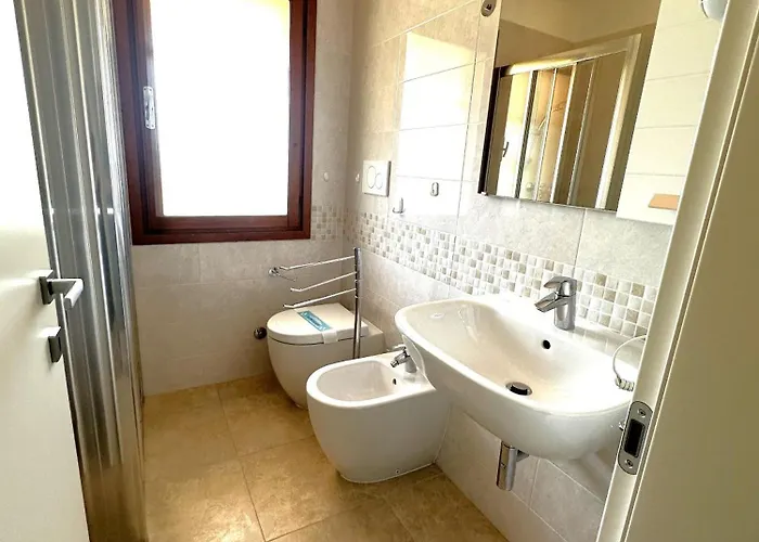 Comfy With Pool Access *